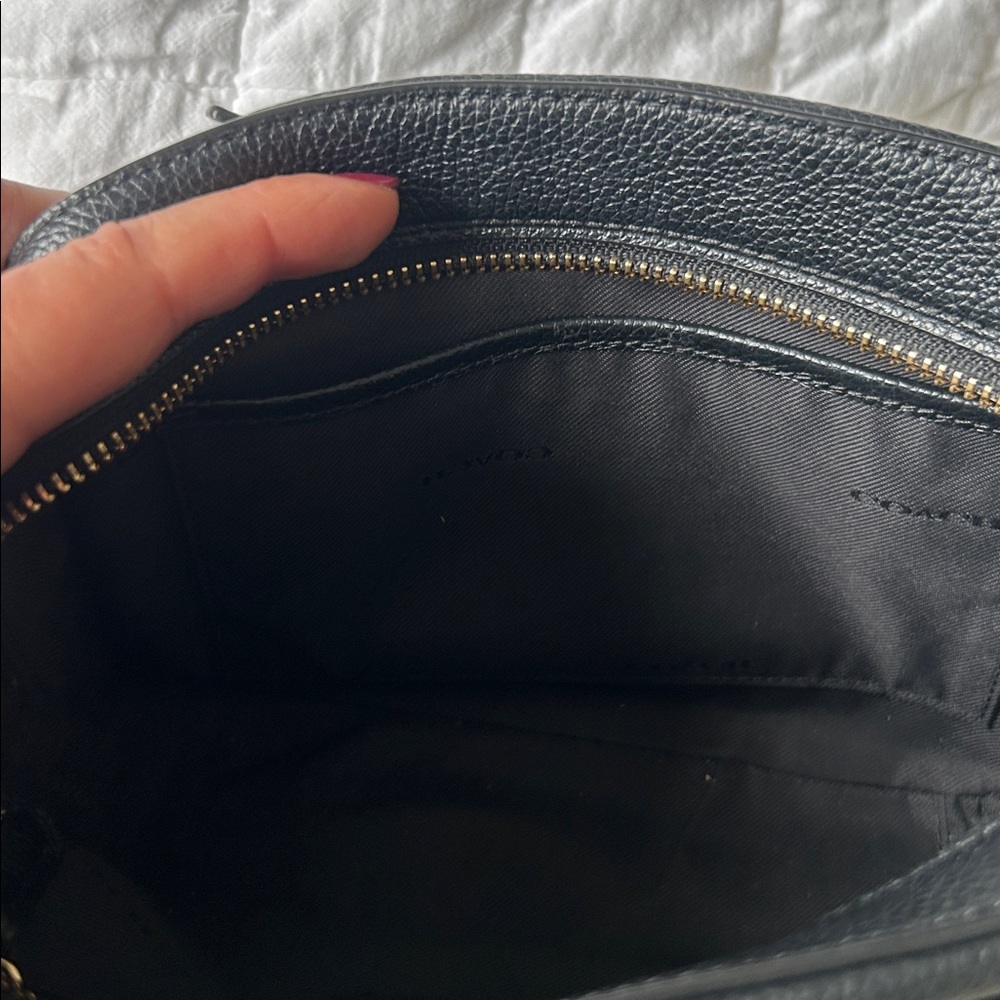 Coach Pebbled Black Leather Crossbody Camera Bag. - Picture 8 of 8